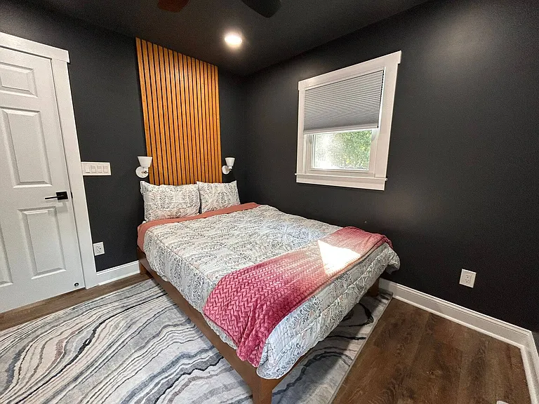 Malone Dr NW — Photo 38