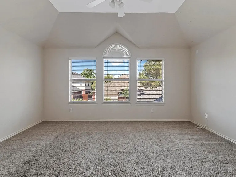 9669 Plains Cir — Photo 15