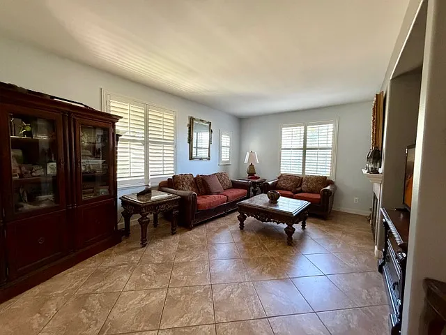 2297 Treetop Ln — Photo 13