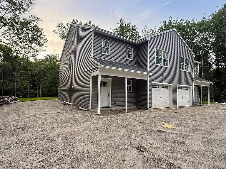 192 Center Rd — Photo 44