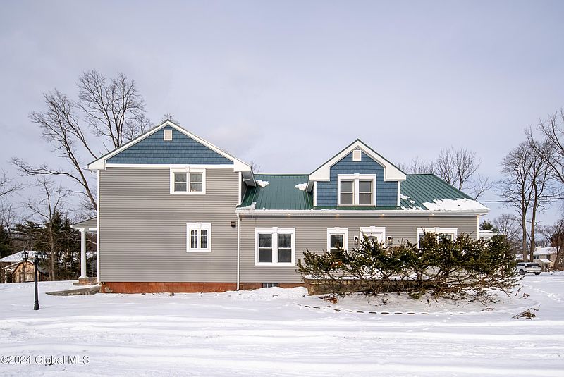 2nd image of 489 Grooms Road