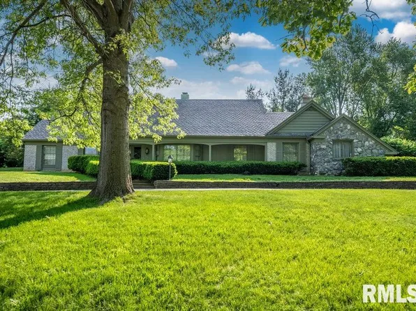 75 Hemlock Ter, Canton, IL 61520