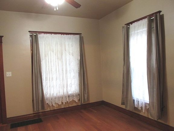 2nd image of 218 S Sterling St