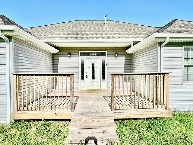 4 bed, 3064 sqft, $3,000 — Photo 2