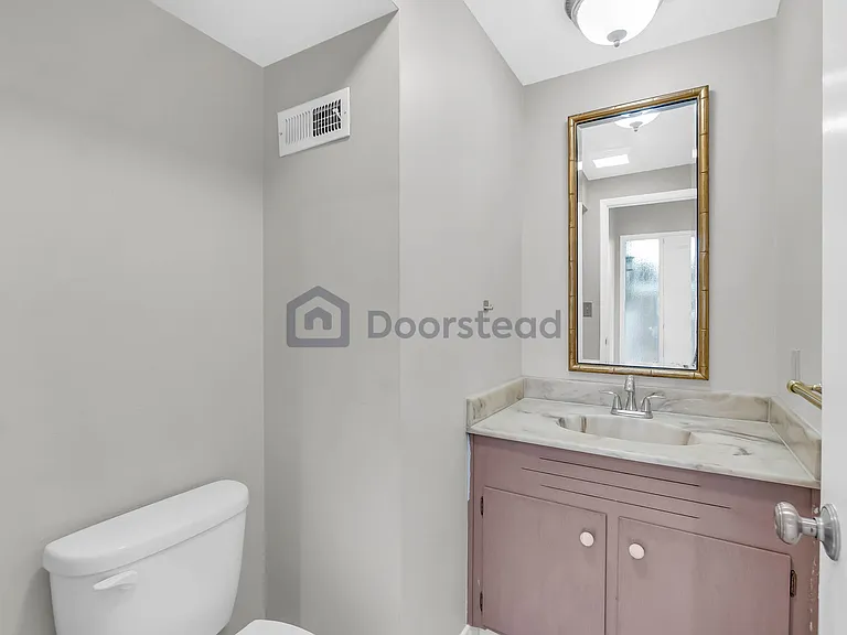 2913 Bayview Dr — Photo 33