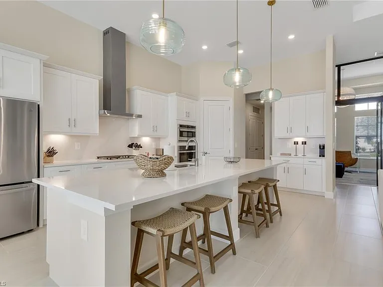 17302 Blue Sapphire Dr — Photo 4