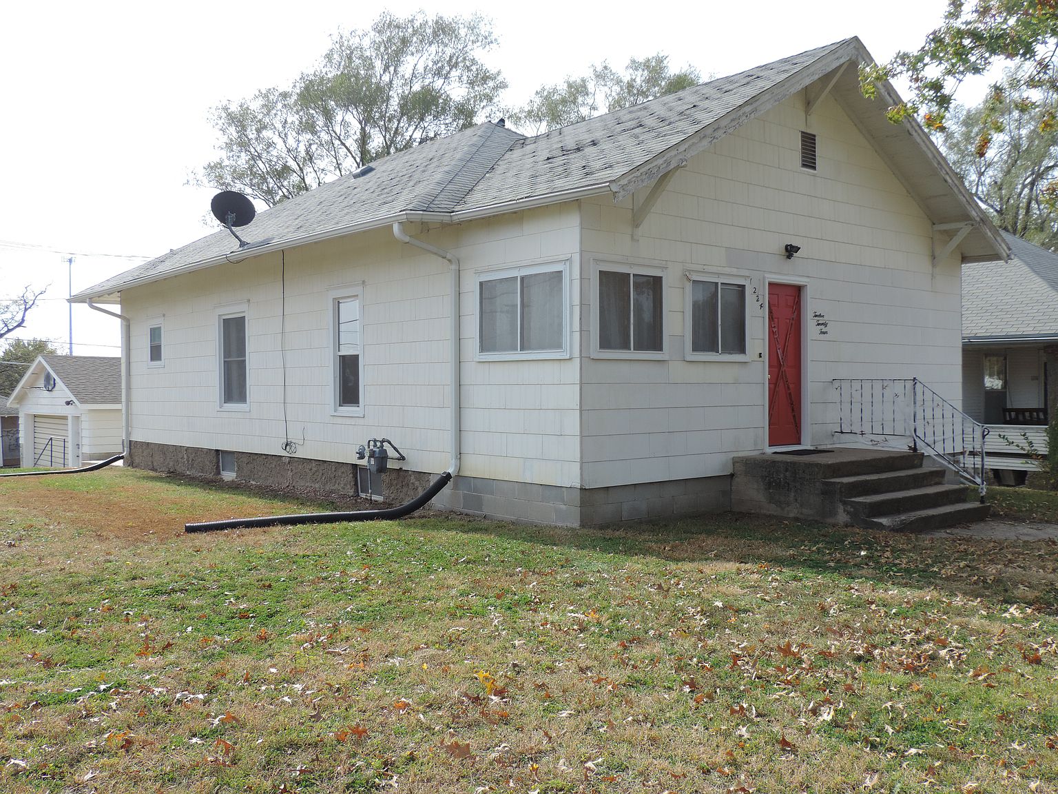 1224 4th St, Fairbury, NE 68352 Zillow