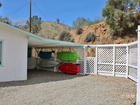 Carport and lots of additional parking