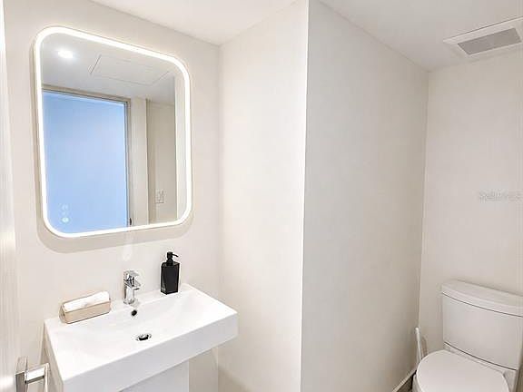 3rd image of Condado Blu 14 Delcasse St #901