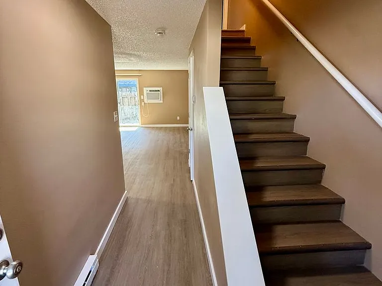 3617-3623 Butternut Dr — Photo 2