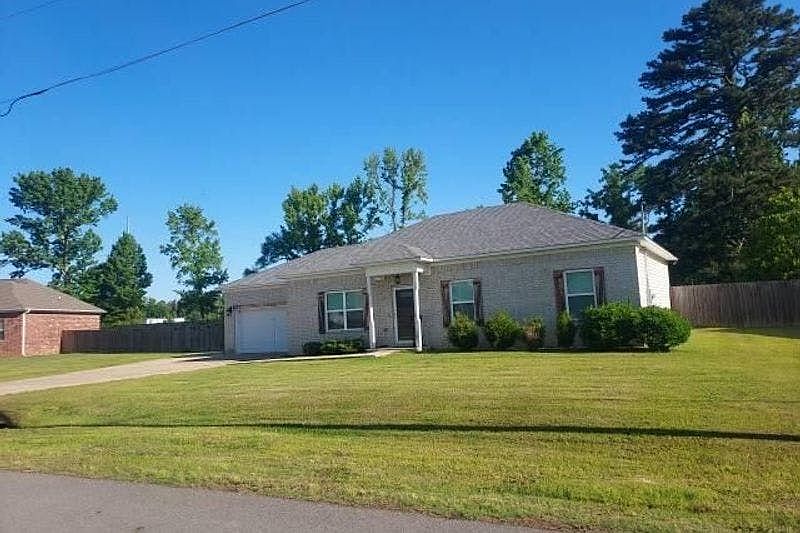 2nd image of 50 Ledrick Cir