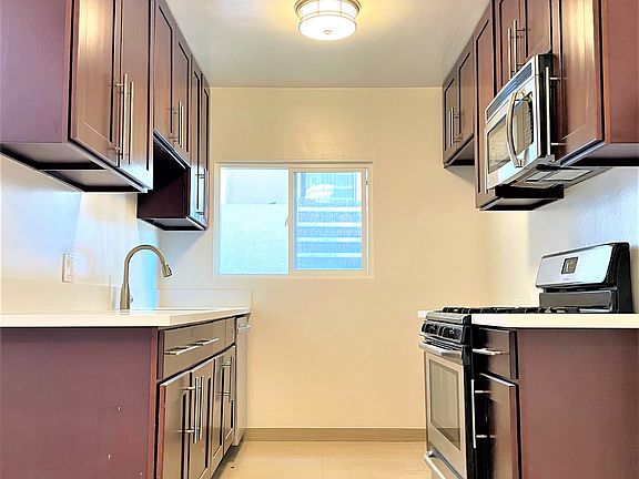 4th image of 731 Irolo St APT 7