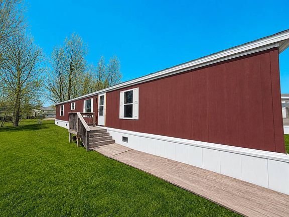 2nd image of 6 Prairieview Est #6