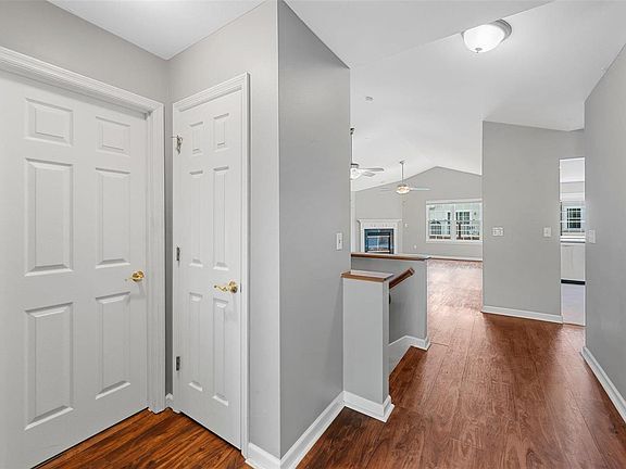 3rd image of 4712 Worthington Way #25