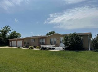 709 6th St, Parkersburg, IA 50665