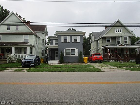 4th image of 815 Main St