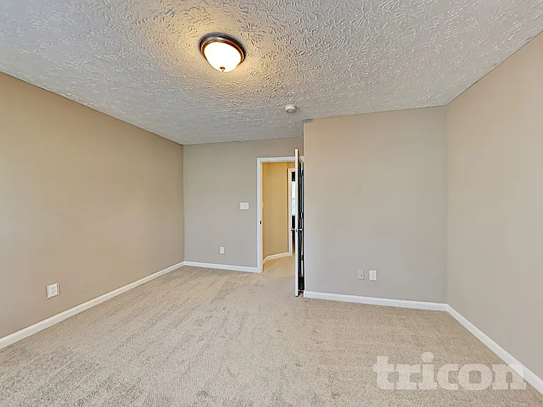 3328 Neptune Dr — Photo 16
