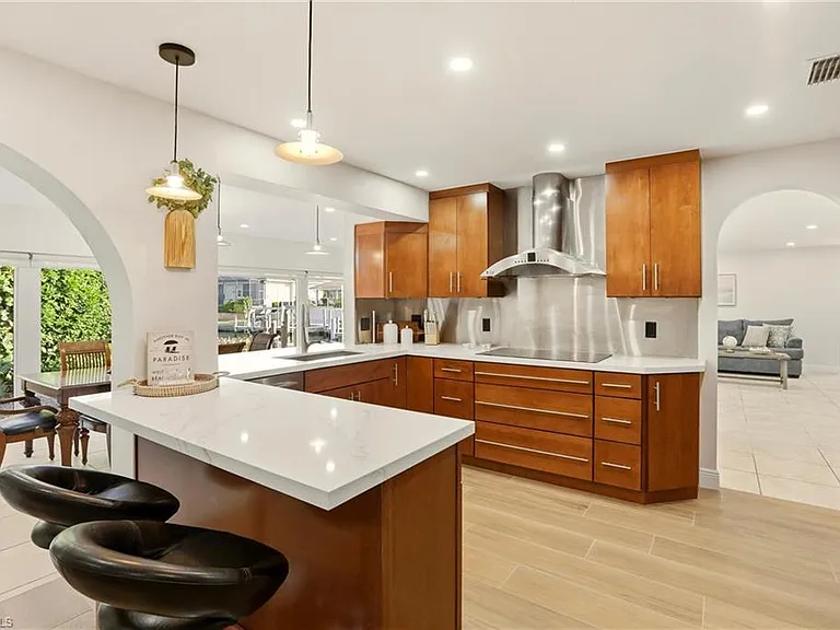 339 Landmark St — Photo 15