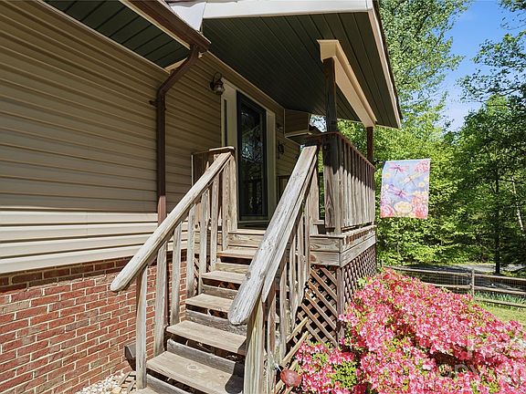 4th image of 4460 Mullis Rd