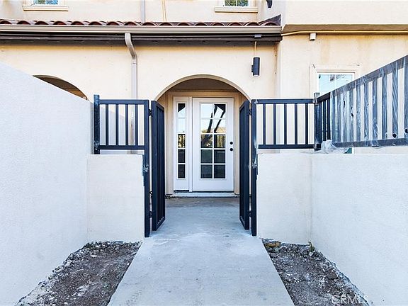 2nd image of 5518 E Los Angeles Ave #3