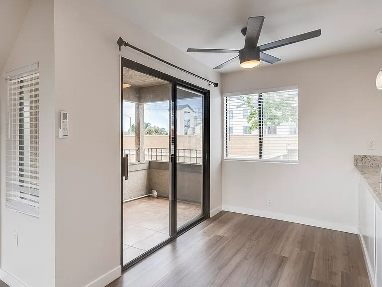 582 Arizona St — Photo 12