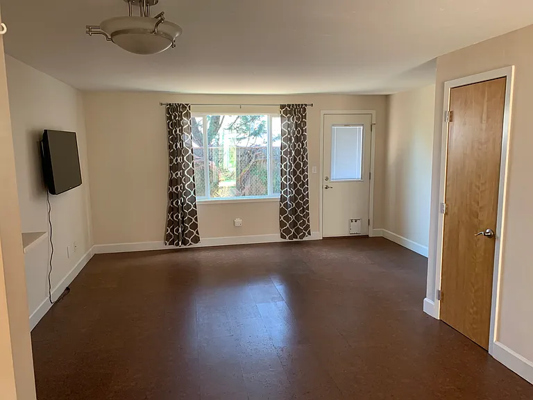 1706 Avalon Way #3 — Photo 2