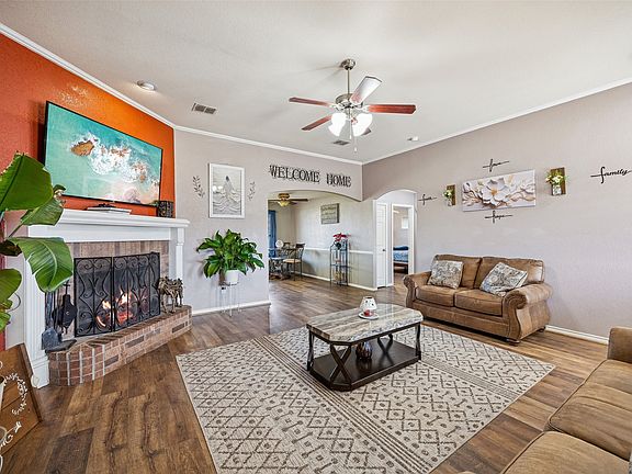 4th image of 4852 J R Ct