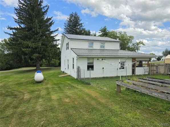8435 Shepherd Rd, Weedsport, NY 13166
