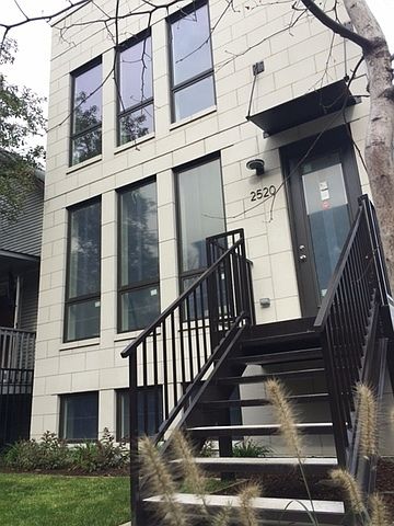 1st image of 2520 W Moffat St #1