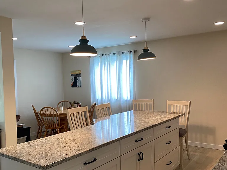 800 Lincoln Ave — Photo 3