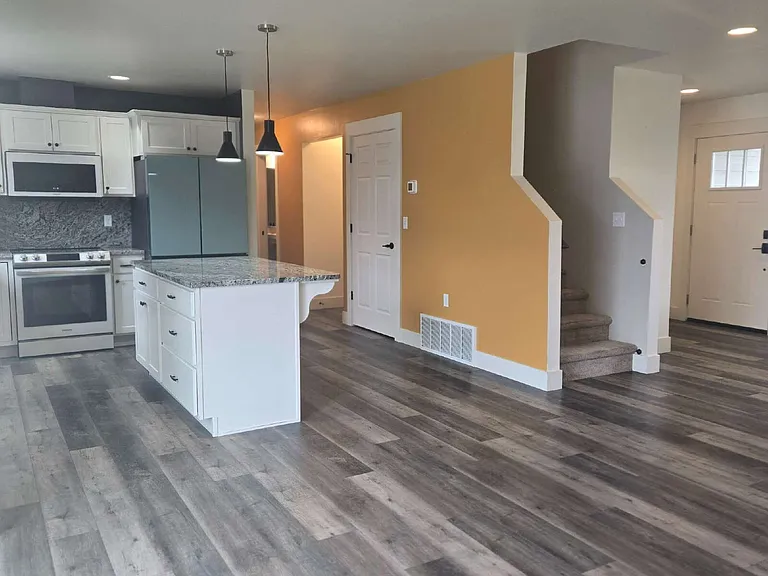327 Mountain Vista Way — Photo 4