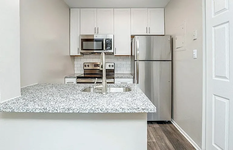 Springhouse Apartments — Photo 32