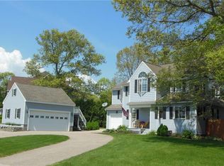 25 Rock Ridge Rd, Westerly, RI 02891