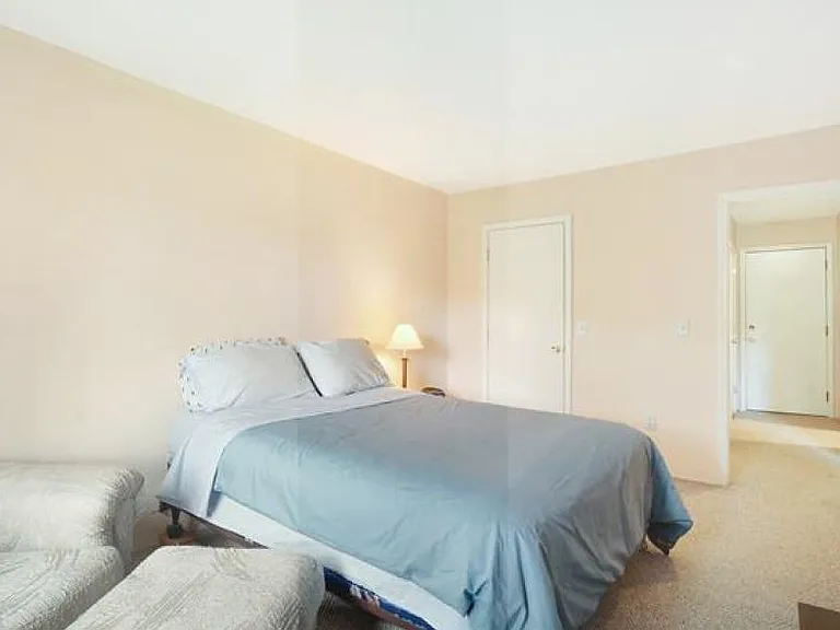 9 Strawberry Bank Rd — Photo 2