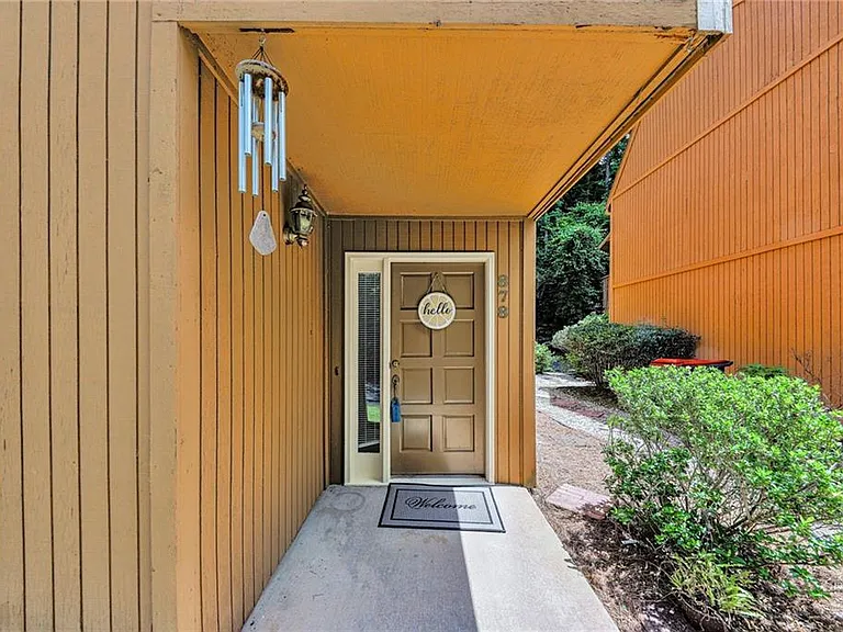 878 Lake Hollow Blvd SW — Photo 2