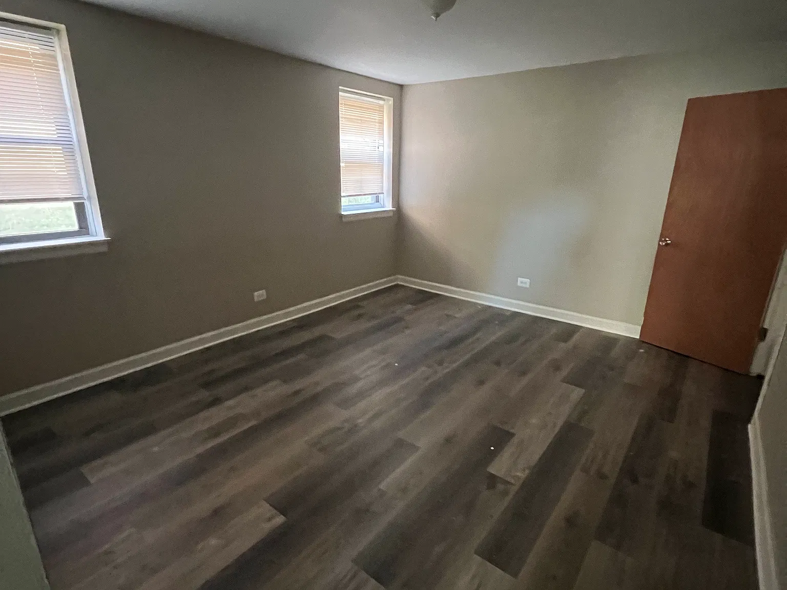 1 bed, 850 sqft, $1,550 — Photo 4