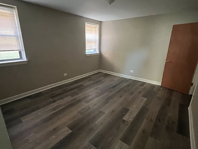 5718 N Mozart St — Photo 24