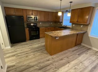 3652 S 77th St, Milwaukee, WI 53220