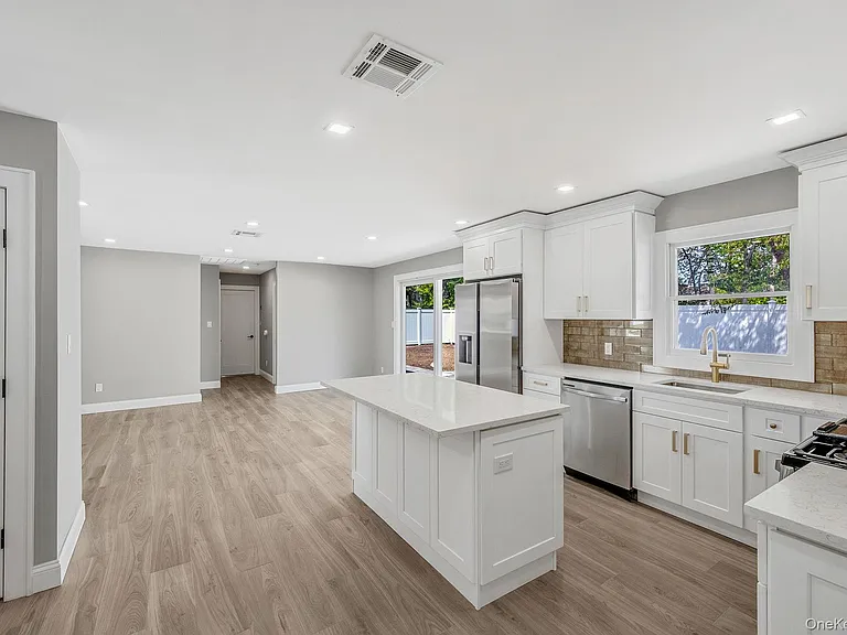 1335 Stony Brook Rd — Photo 14