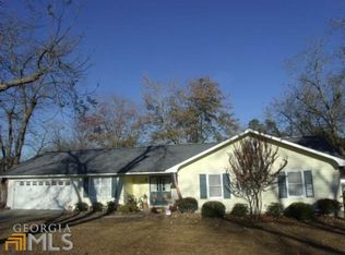 2203 Kings Dr, Dublin, GA 31021