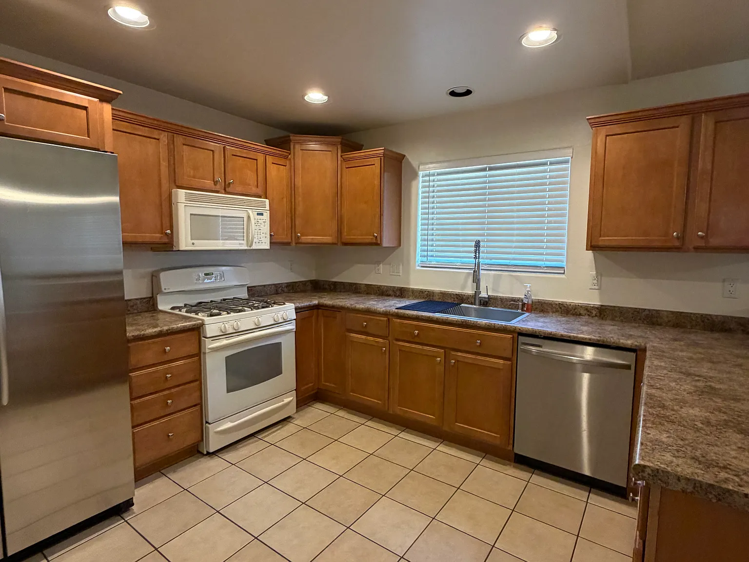 6879 W Copperwood Way — Photo 3