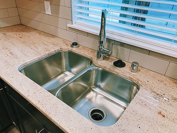 undermount kitchen sink