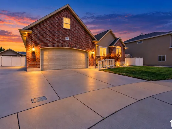 3246 W Palawan Way, Riverton, UT 84065