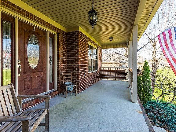 4th image of 299 Marengo Dr
