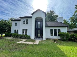 811 S Pleasant Ave, Gonzales, LA 70737
