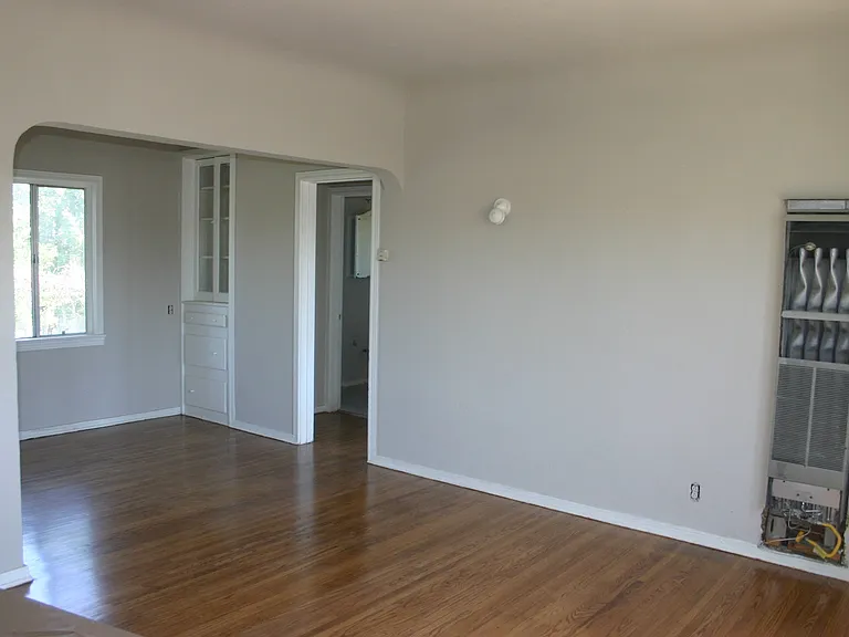 546 S Gerhart Ave #546 — Photo 3