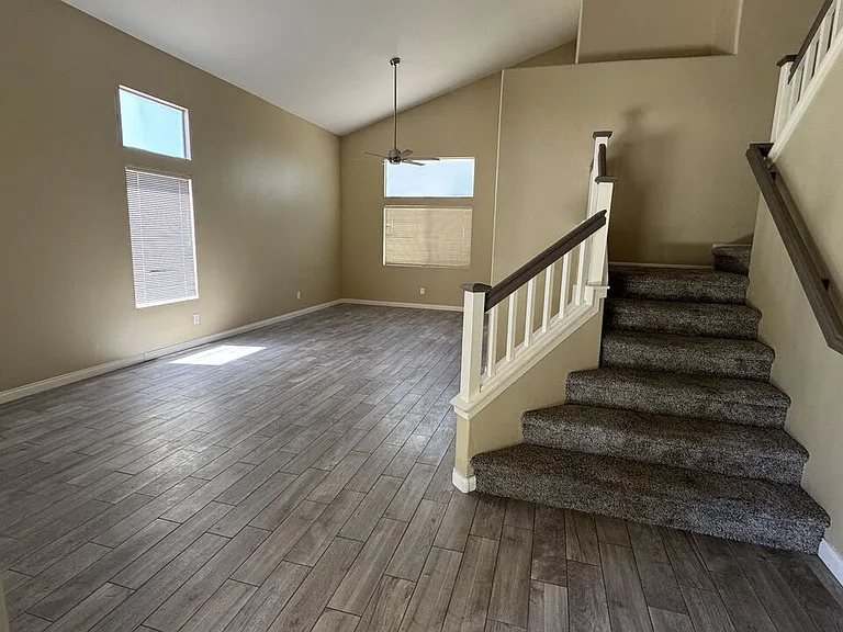 9465 Nickellaus Ct — Photo 2