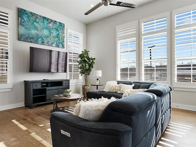 1411 Town Creek Dr #4 — Photo 15