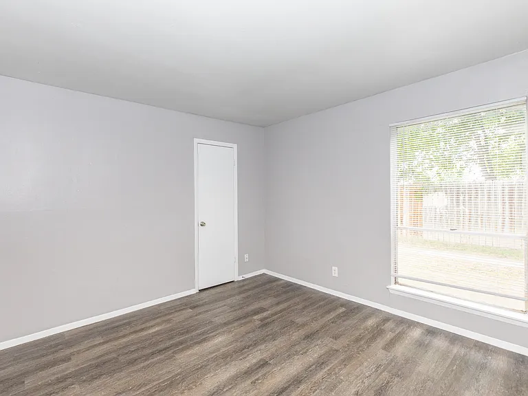 Country Oaks Apartments — Photo 16