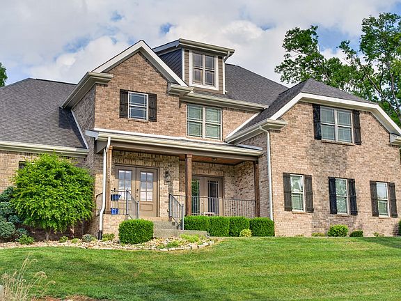 3rd image of 225 Sydney Dr